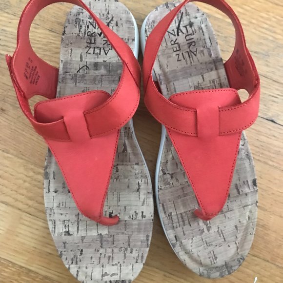 Womens Naturalizer Lincoln Nubuck Platform Sandals coral Size 9 or 5 - Picture 1 of 3